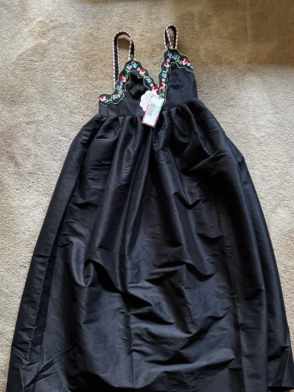 Celia B Selene Dress size large, NWT